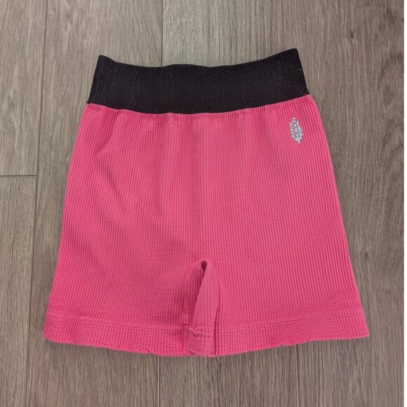 NEW! FP Movement | Happiness Runs Prajna Shorts In Pink - Picture 2 of 8